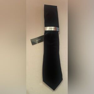NWT Alfani Cameo Velvet Black Men’s Tie
